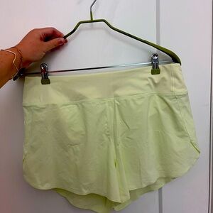 Athleta Run with it short 3.5 inch